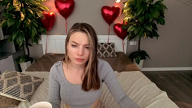 Snapshot of IceDanielles chatting on 02/16/25, 03:38 IceDanielles online show from 02/16/25, 03:38