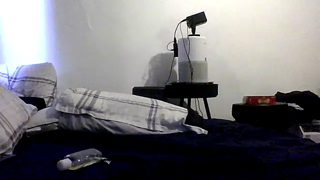 Snapshot of Enos3 chatting on 02/18/26, 05:53 Enos3 online show from 02/18/26, 05:53