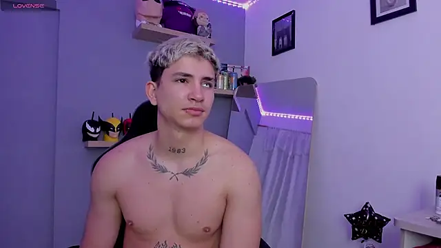 Snapshot of SebasFallon chatting on 03/21/25, 01:12 SebasFallon online show from 03/21/25, 01:12