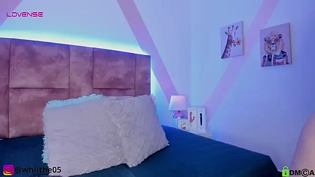 isabella whiithe online show from 01/28/25, 06:07