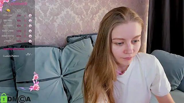 Snapshot of Polumna_cute chatting on 03/05/25, 04:24 Polumna cute online show from 03/05/25, 04:24