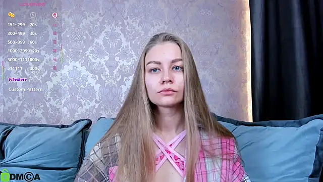 Snapshot of Polumna_cute chatting on 10/16/25, 08:48 Polumna cute online show from 10/16/25, 08:48