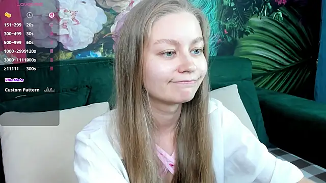Snapshot of Polumna_cute chatting on 05/23/26, 09:57 Polumna cute online show from 05/23/26, 09:57