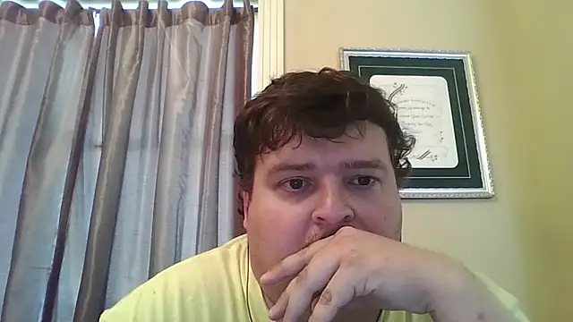 Snapshot of YelpedAverting chatting on 09/19/25, 07:03 YelpedAverting online show from 09/19/25, 07:03