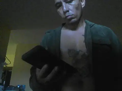Snapshot of Bstokes671 chatting on 04/12/26, 07:57 Bstokes671 online show from 04/12/26, 07:57