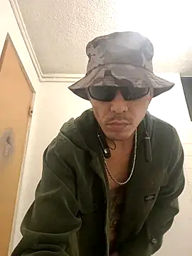 Snapshot of Bstokes671 chatting on 05/16/26, 04:28 Bstokes671 online show from 05/16/26, 04:28