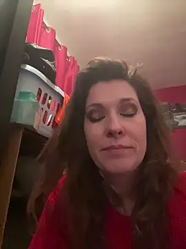 Lwhite1 online show from 02/10/25, 11:45