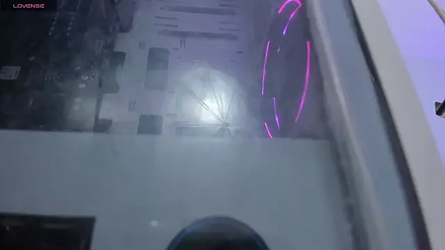 Snapshot of evelyn_23 chatting on 10/03/25, 02:36 evelyn 23 online show from 10/03/25, 02:36