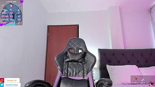 Snapshot of evelyn_23 chatting on 11/02/25, 03:03 evelyn 23 online show from 11/02/25, 03:03