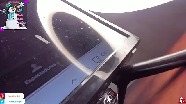 Snapshot of evelyn_23 chatting on 12/04/25, 02:48 evelyn 23 online show from 12/04/25, 02:48