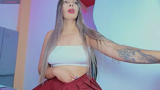 AbrilZannetii online show from 04/19/26, 11:07