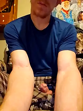 Snapshot of REDHAMMER_ chatting on 02/23/25, 01:35 REDHAMMER  online show from 02/23/25, 01:35