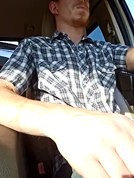 Snapshot of REDHAMMER_ chatting on 09/30/25, 08:47 REDHAMMER  online show from 09/30/25, 08:47