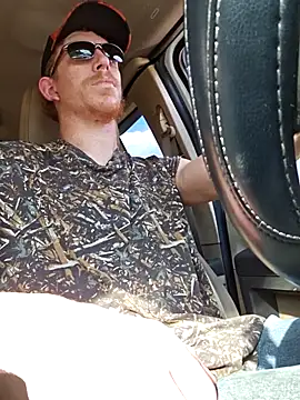 Snapshot of REDHAMMER_ chatting on 10/01/25, 08:15 REDHAMMER  online show from 10/01/25, 08:15