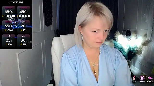 Juarnea online show from 04/23/26, 05:08