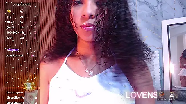 Snapshot of littleebonny chatting on 12/26/24, 02:22 littleebonny online show from 12/26/24, 02:22