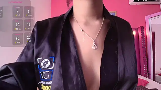 Snapshot of littleebonny chatting on 01/16/25, 01:14 littleebonny online show from 01/16/25, 01:14