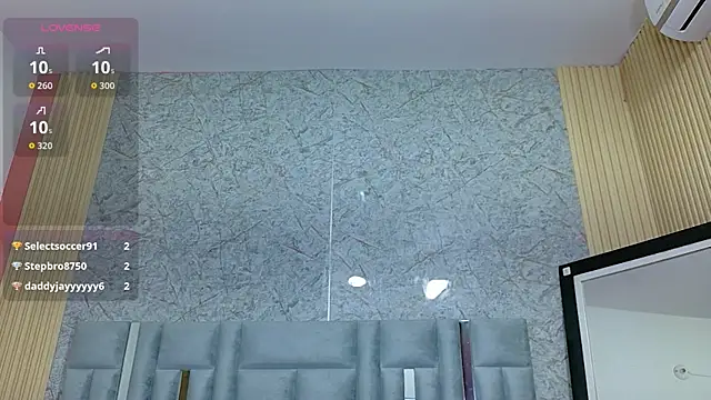 Snapshot of littleebonny chatting on 06/28/26, 07:53 littleebonny online show from 06/28/26, 07:53