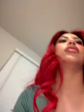 Snapshot of shaarebaare chatting on 02/13/26, 01:23 shaarebaare online show from 02/13/26, 01:23