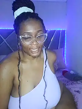 Snapshot of CocoBootyyy chatting on 02/21/25, 01:44 CocoBootyyy online show from 02/21/25, 01:44