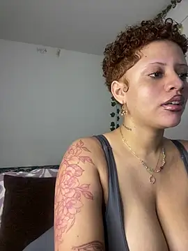 Charlotee  online show from 04/15/26, 08:10