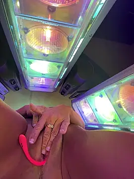 vixendoll87 online show from 01/14/25, 04:40