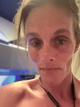 vixendoll87 online show from 01/26/25, 09:40