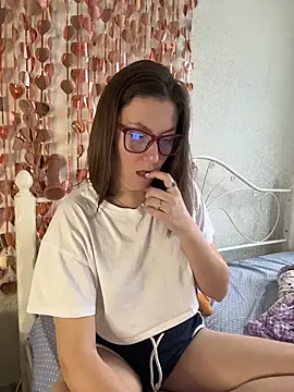 BeatriceTender online show from 02/14/26, 11:40