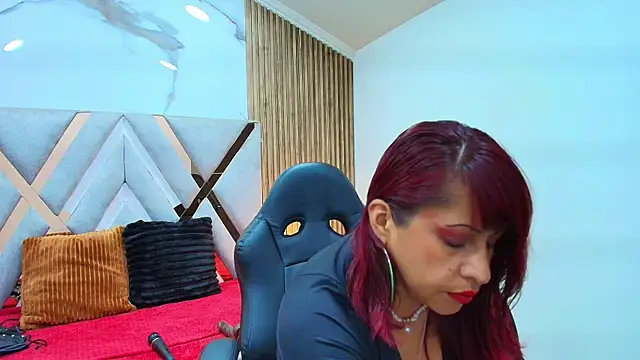 Anabella Thompson online show from 07/21/26, 10:39
