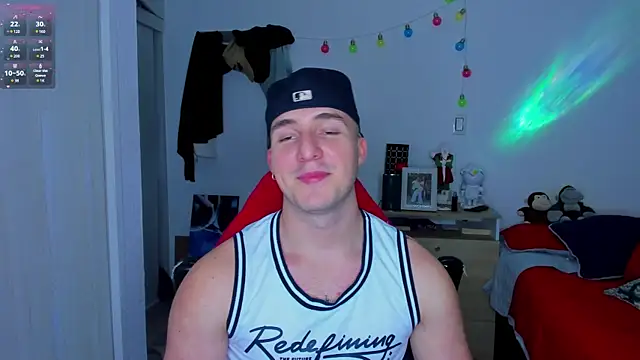 liam oficial02 online show from 12/12/24, 03:54