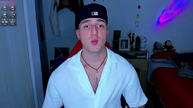 liam oficial02 online show from 12/15/24, 04:40