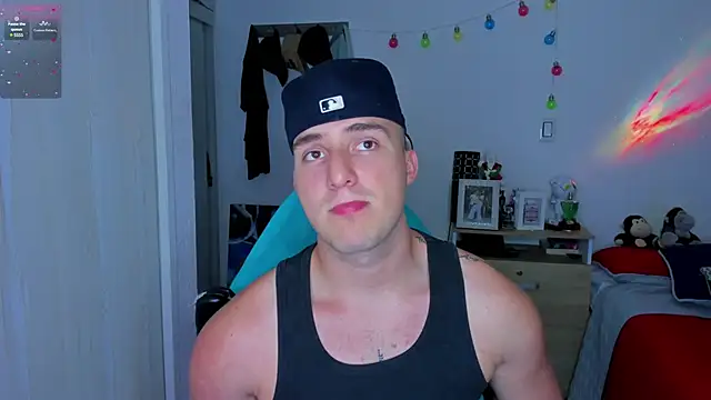 liam oficial02 online show from 01/24/25, 03:32