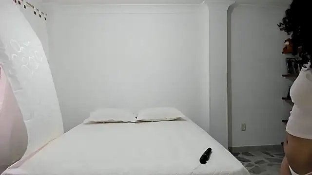 avellanatammy online show from 12/13/24, 09:09