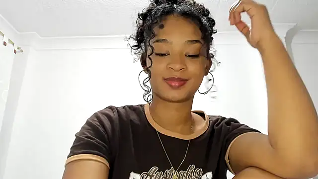 avellanatammy online show from 02/04/25, 01:56