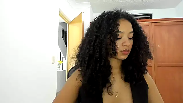 avellanatammy online show from 02/16/25, 01:58