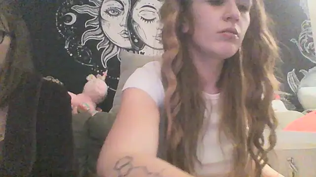 halobabe7620 online show from 12/31/24, 08:48