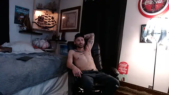 Snapshot of ShiaWay chatting on 02/08/25, 11:22 ShiaWay online show from 02/08/25, 11:22