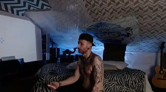 Snapshot of ShiaWay chatting on 03/19/25, 10:33 ShiaWay online show from 03/19/25, 10:33