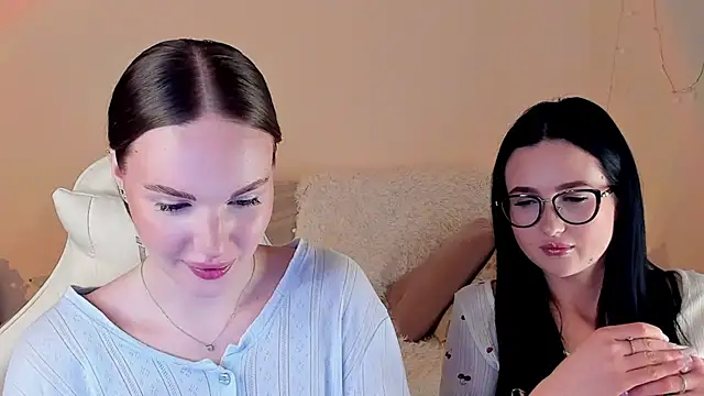 Snapshot of MishkaMe chatting on 01/14/26, 02:55 MishkaMe online show from 01/14/26, 02:55