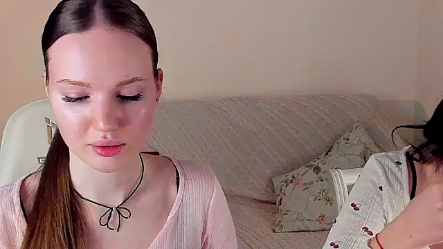 Snapshot of MishkaMe chatting on 02/12/26, 01:28 MishkaMe online show from 02/12/26, 01:28