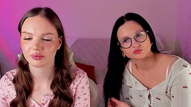 Snapshot of MishkaMe chatting on 02/16/26, 12:23 MishkaMe online show from 02/16/26, 12:23