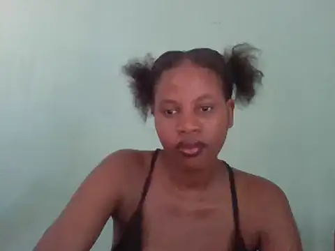 Snapshot of busty_cino chatting on 10/17/25, 01:46 busty cino online show from 10/17/25, 01:46