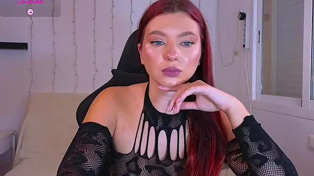 Snapshot of Karinchik_ chatting on 12/14/24, 11:01 Karinchik online show from 12/14/24, 11:01