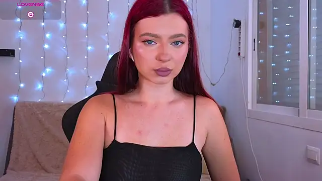 Snapshot of Karinchik_ chatting on 03/12/25, 06:33 Karinchik online show from 03/12/25, 06:33