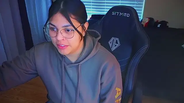 miacanela xo online show from 02/22/25, 11:46