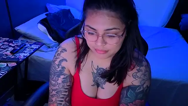 Snapshot of miacanela_xo chatting on 07/19/26, 01:20 miacanela xo online show from 07/19/26, 01:20