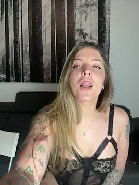 LiliMorganxxx online show from 04/23/26, 10:45