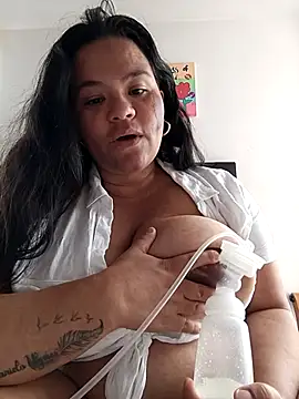 Julieta-tits online show from 04/23/26, 03:03