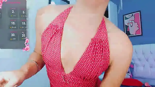 Snapshot of valentina_princess_ chatting on 03/01/25, 10:13 valentina princess online show from 03/01/25, 10:13