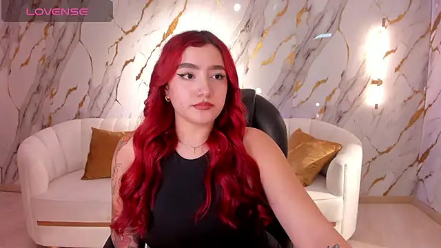 Snapshot of ViolettCastel chatting on 02/14/25, 07:44 ViolettCastel online show from 02/14/25, 07:44